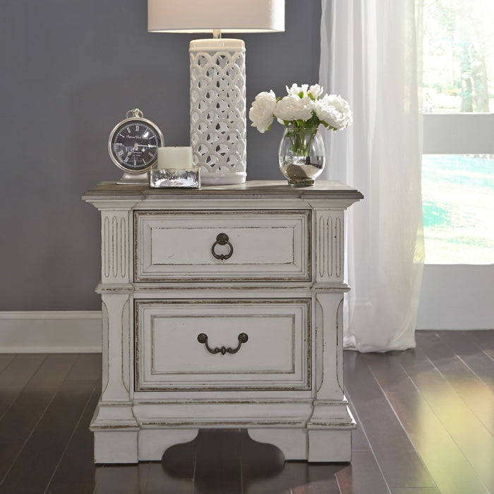 Abbey Park King California Panel Bed, Dresser & Mirror, Night Stand - Gibson McDonald Furniture & Mattress 
