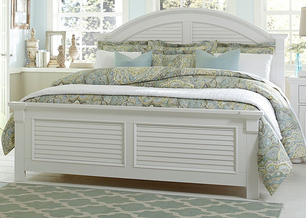 Liberty Furniture Summer House Queen Panel Bed in Oyster White